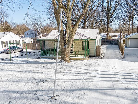 2nd image of 3649 N Sadlier Dr