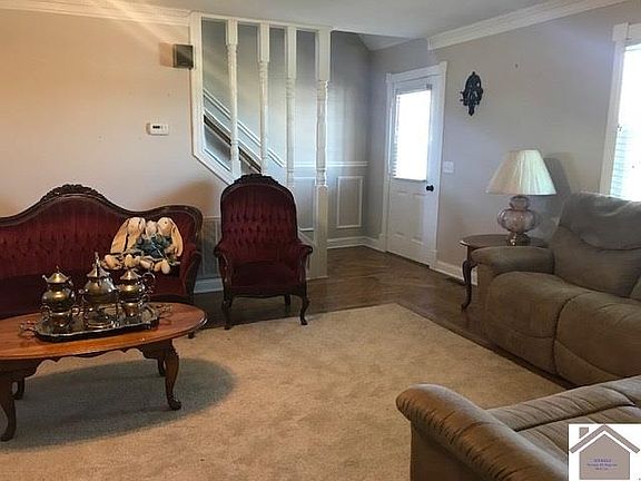 3rd image of 274 Oakwood Cir