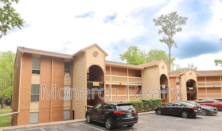 1810 NW 23rd Blvd #165 — Photo 8