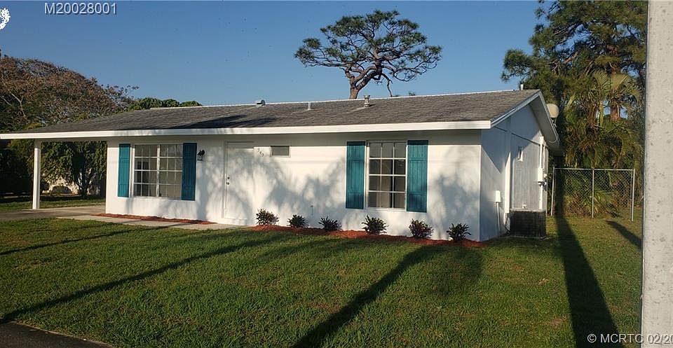 1st image of 349 NE Floresta Dr