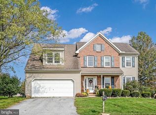 205 Village Spring Ln, Reinholds, PA 17569