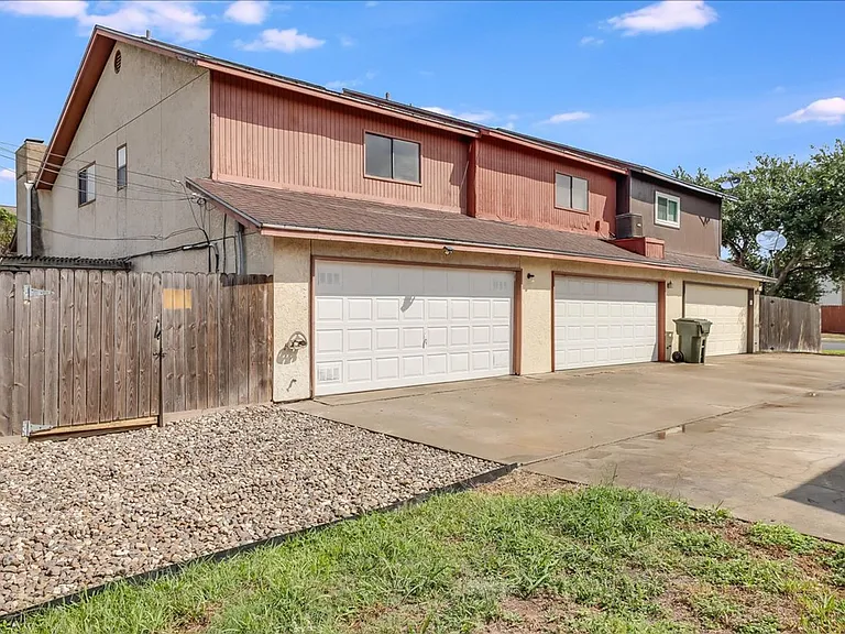 11205 Willowood Creek Dr #C — Photo 33