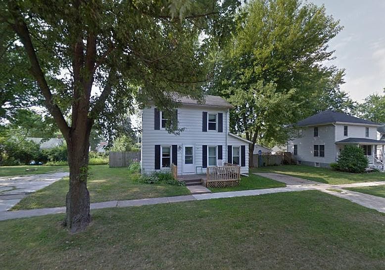 Front Yard / View from Street