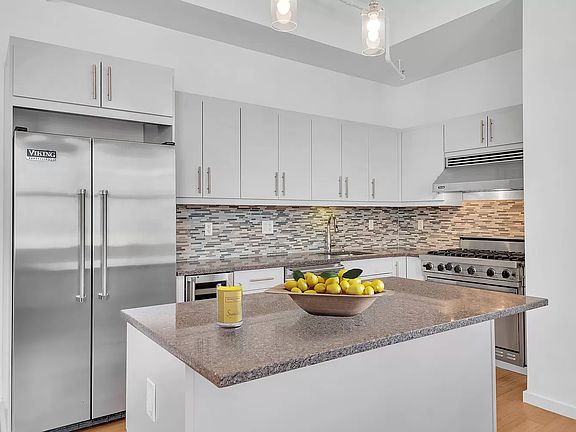 3rd image of 365 Bridge St APT 25C