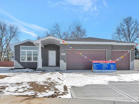 2nd image of 411 S Westgate Dr