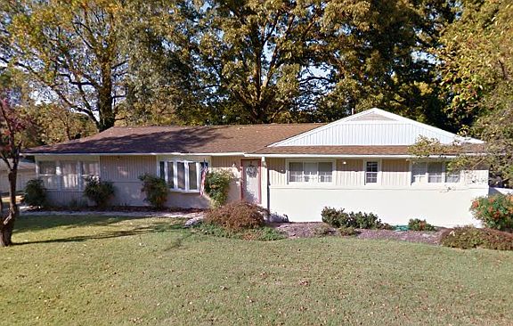 2nd image of 1040 Sun Valley Dr