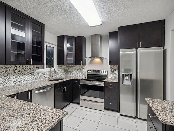 4th image of 507 SE Marydale Terrace