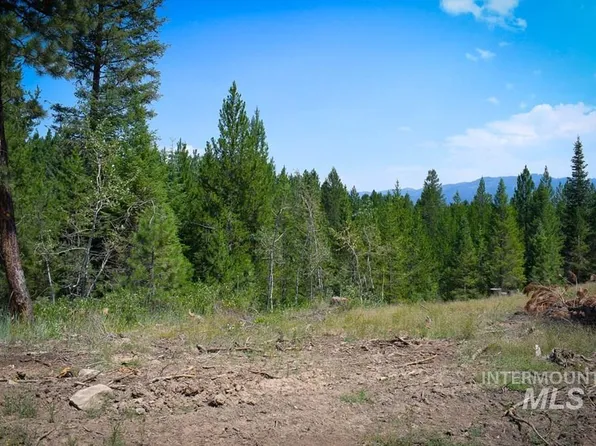 Saddle Rock Dr, Cascade, ID 83611