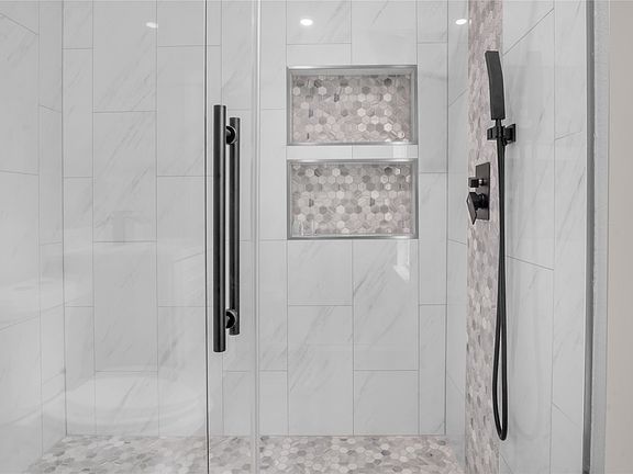 3rd image of 614 11th St #614