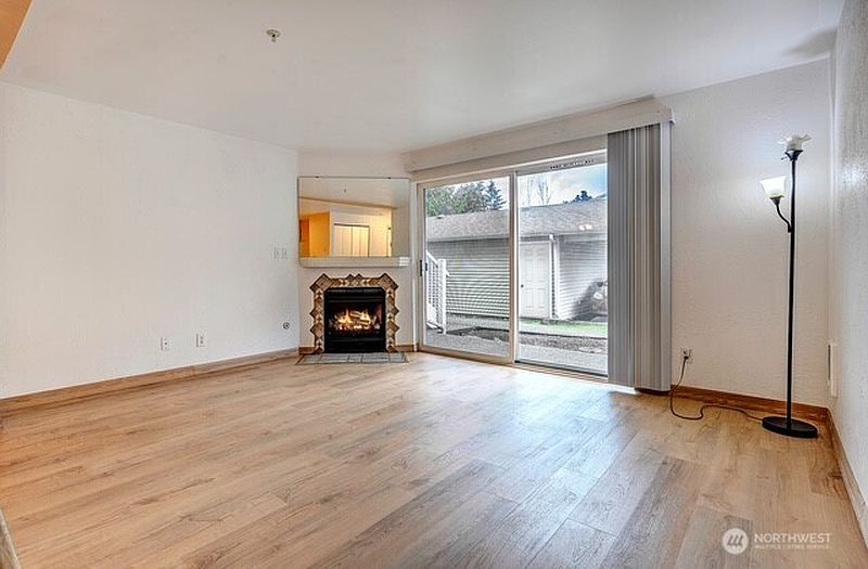3rd image of 1001 W Casino Road #A103