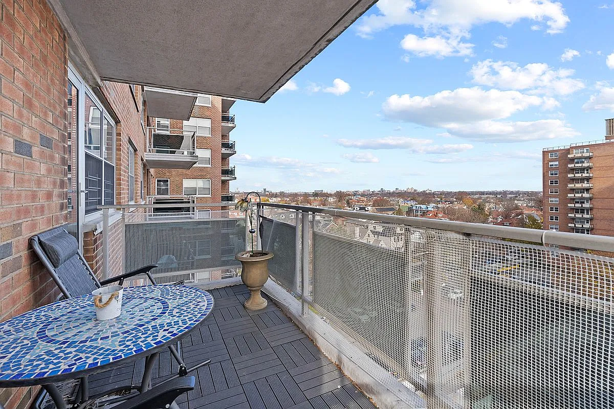 70-31 108th St APT 7H photo 1