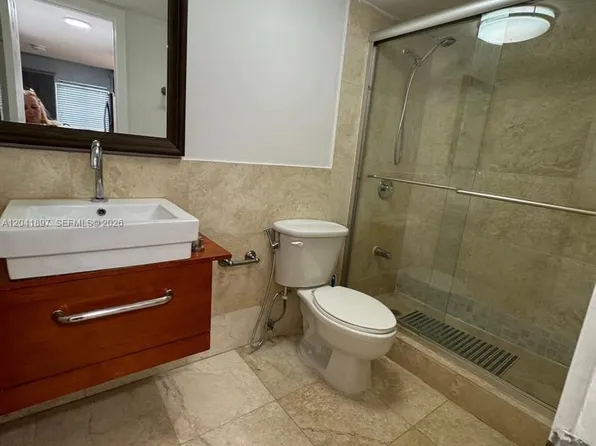6200 SW 131st Ct APT 201, Miami, FL 33183