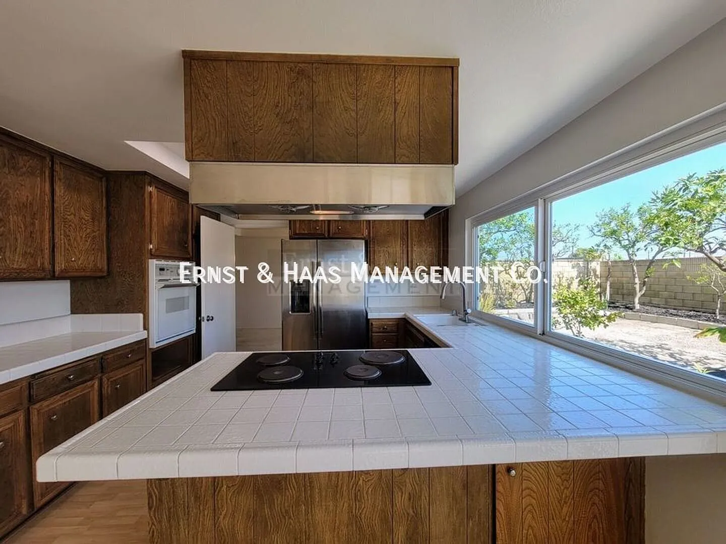 Beautiful 4-Bedroom, 2.5-Bathroom Executive Home in Prime La Palma Neighborhood! — Photo 3