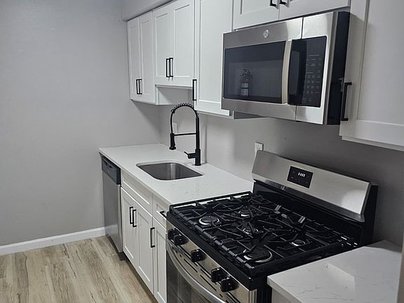 3rd image of 720 S New Rd APT 5B