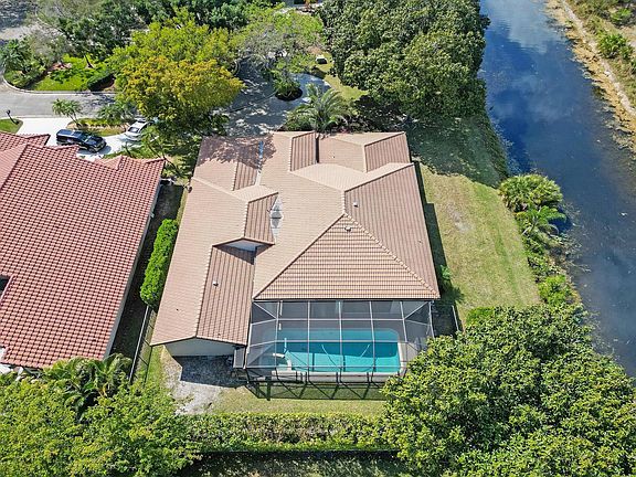 3rd image of 2143 Oakland Hills Way