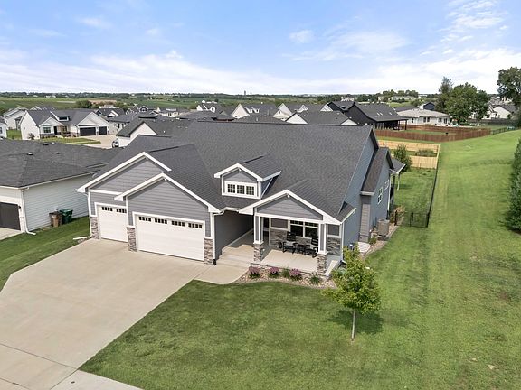2nd image of 1914 Timberview Dr