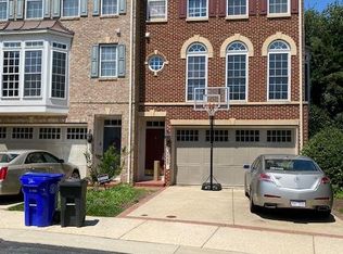 526 Seaton Square Dr, Silver Spring, MD 20901