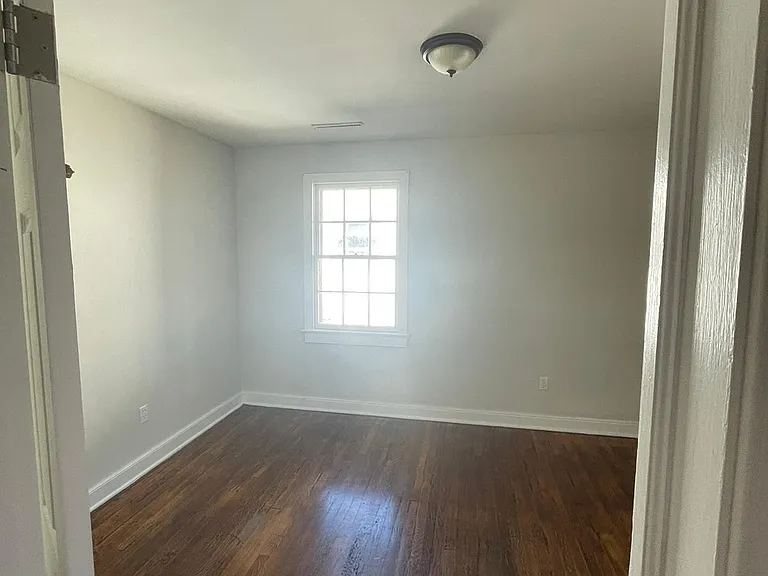 1931 Wakefield Ave #4 — Photo 5