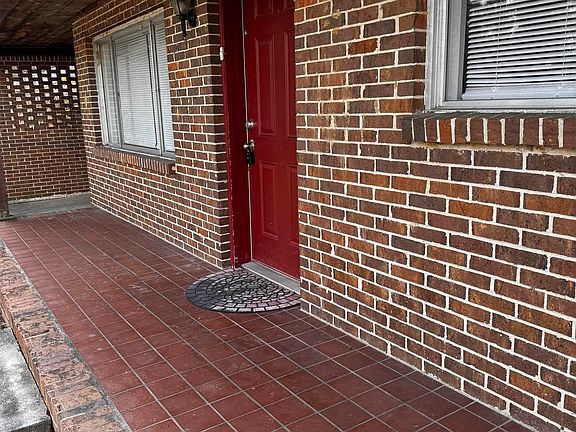3rd image of 415 Thomas St