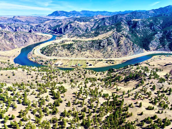 146 Pioneer Trail Ln, Great Falls, MT 59421