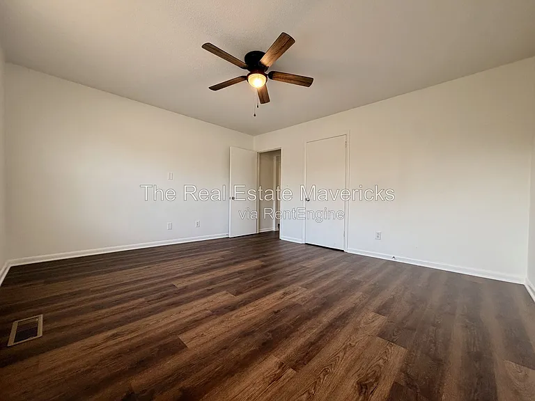 3638 Missionaire Ave — Photo 9