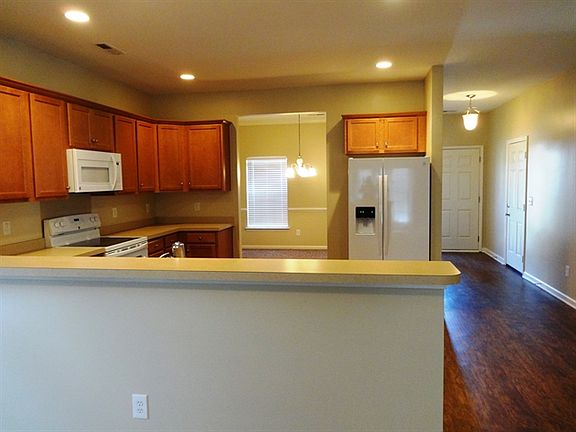 4th image of 118 Cannonsmill Ln