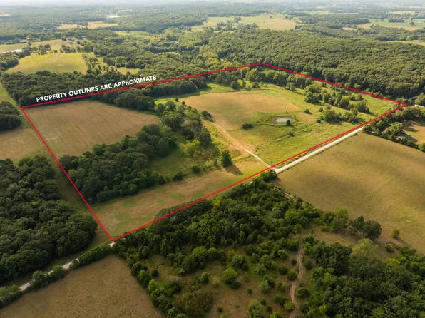 4140 S 70th Road, Bolivar, MO 65613