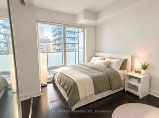 65 Saint Mary St #1511, Toronto, ON M5S 0A6