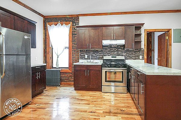1st image of 85 Crooke Ave APT 16