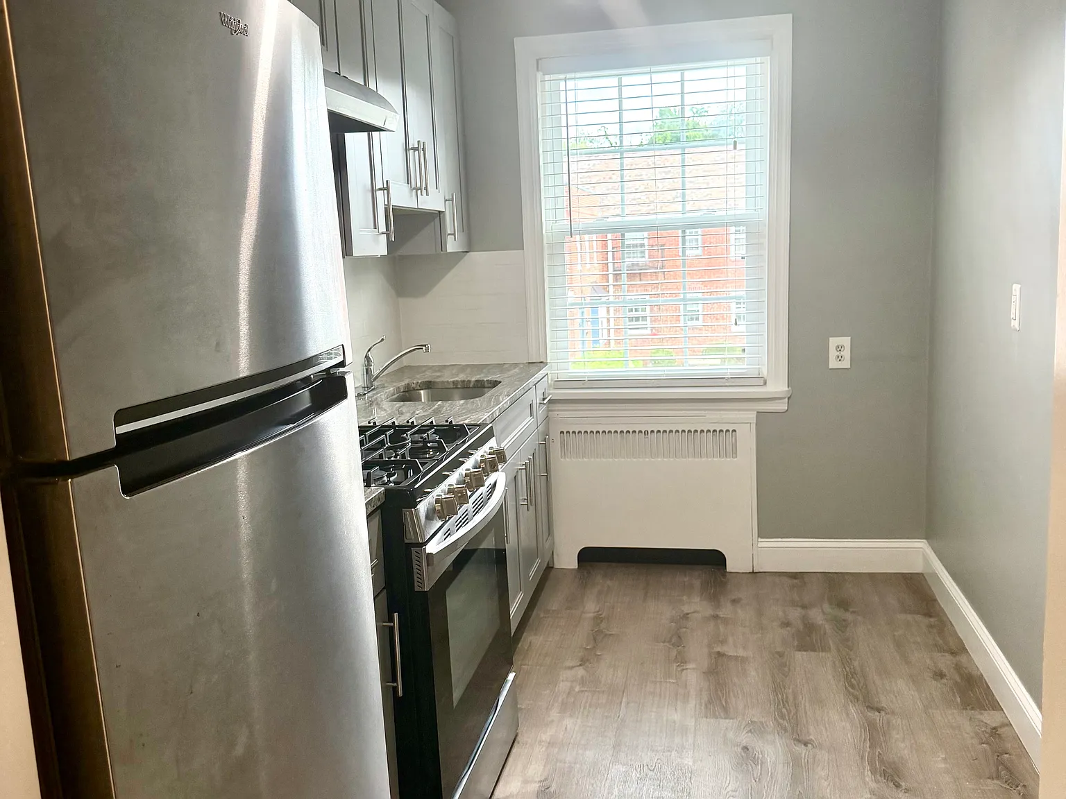1 bed, 650 sqft, $1,600 — Photo 2