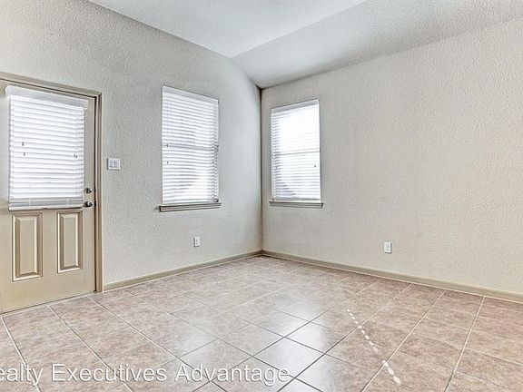 4th image of 3229 Emma Lake Ct