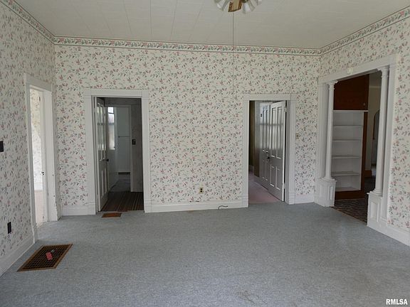 2nd image of 300 E Ogden St