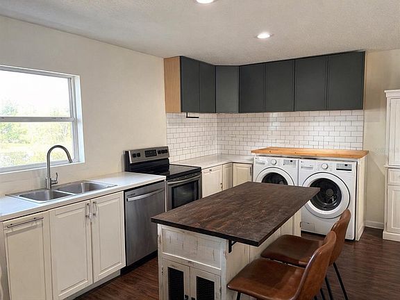 5th image of 417 Little Spring Hill Dr