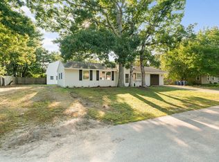 21 Camardo Dr, Wareham, MA 02571