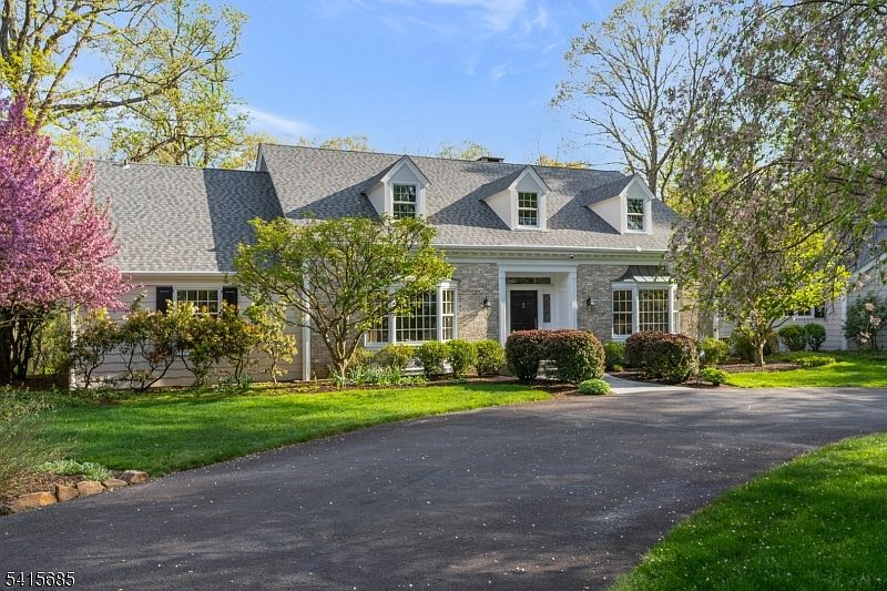 1st image of 167 Ridge Rd