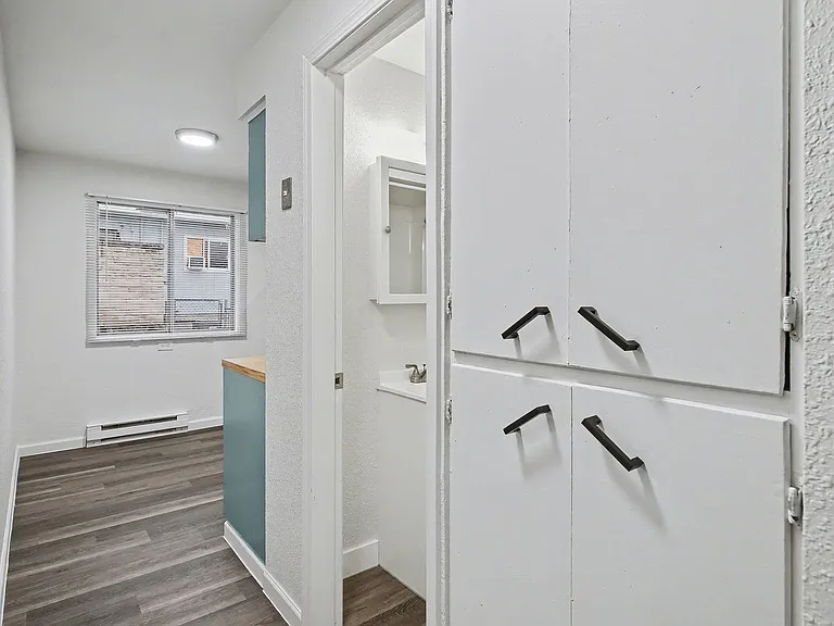 Chestnut Apartments — Photo 9