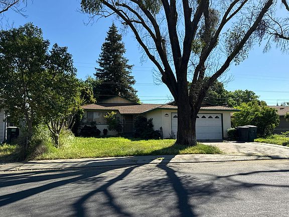 3rd image of 1610 Bay Meadows Dr