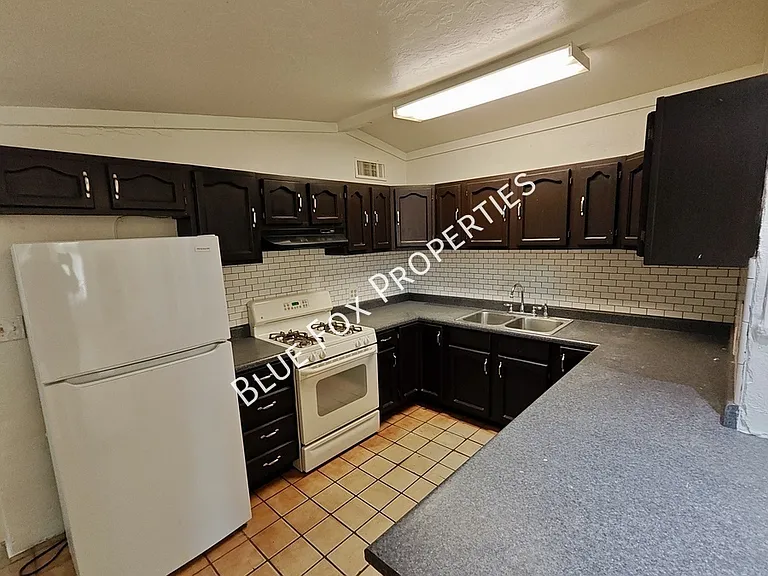 2749 N Geronimo Ave — Photo 8