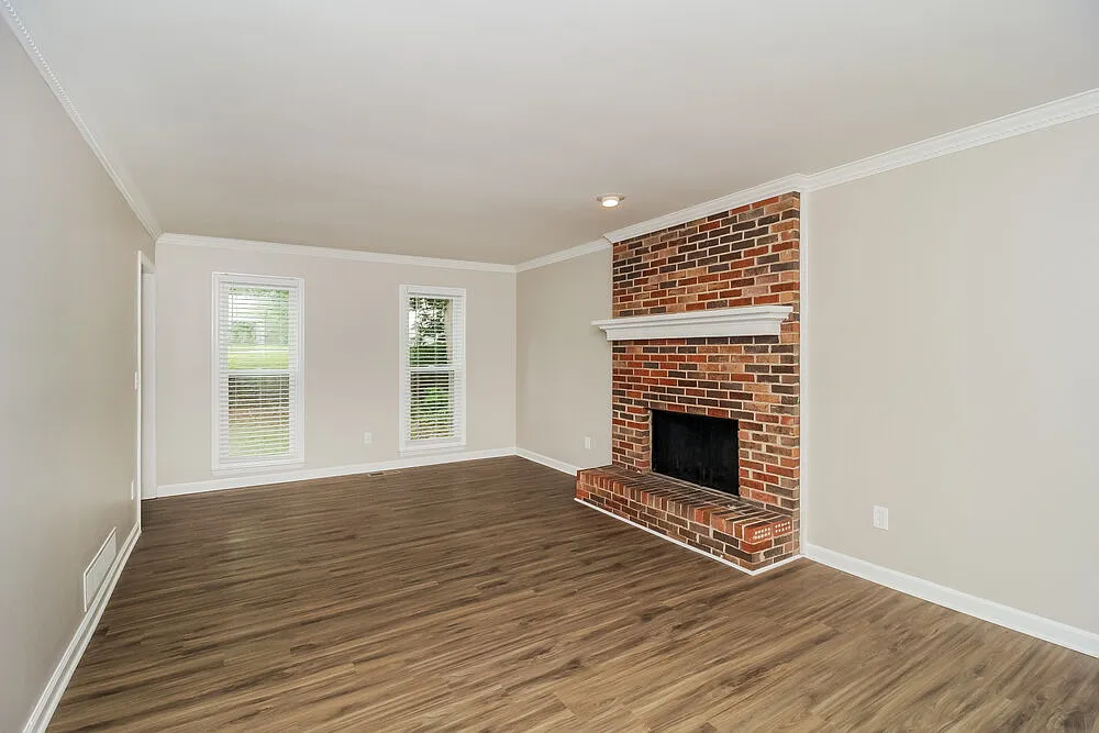 3 bed, 2.5 bath, 2003 sqft, $3,650 — Photo 4