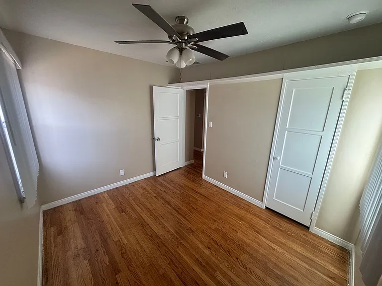7333 Camellia Ave — Photo 14