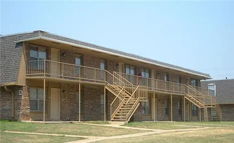 Grand Oak Place