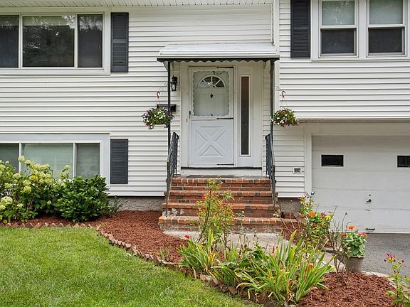 2nd image of 129 Chickering Rd