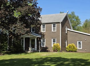 87 W Surrey Ln, Barrington, IL 60010