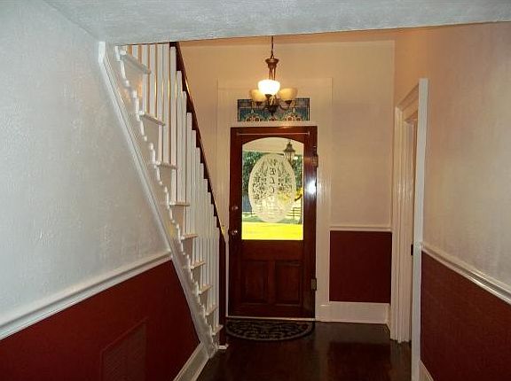 2nd image of 301 S Central Ave