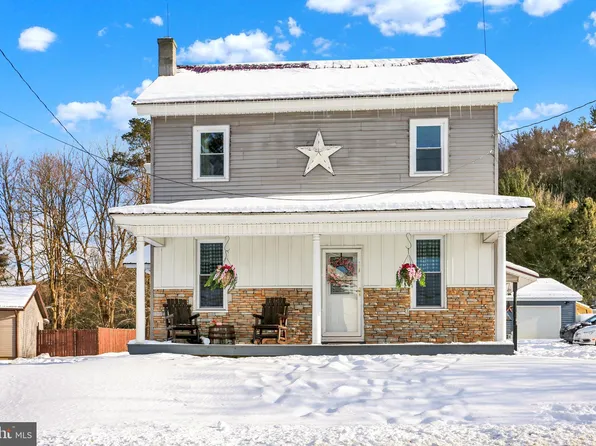 107 Geary Wolfe Rd, Pine Grove, PA 17963