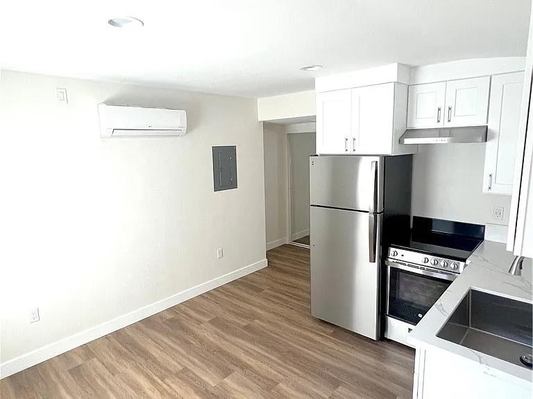22319 1/4 Rashdall Ave — Photo 3