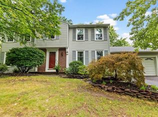 29 Orchard Creek Cir, Rochester, NY 14612