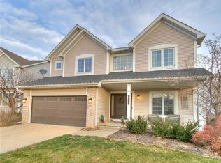 8313 Talbot Pl, Johnston, IA 50131