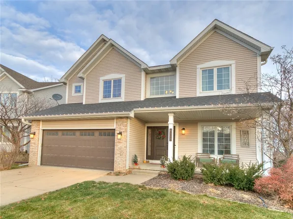 8313 Talbot Pl, Johnston, IA 50131