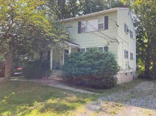 15 E Bergen Pl, Red Bank, NJ 07701